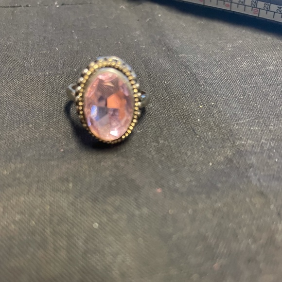 Pink ring - Picture 2 of 6